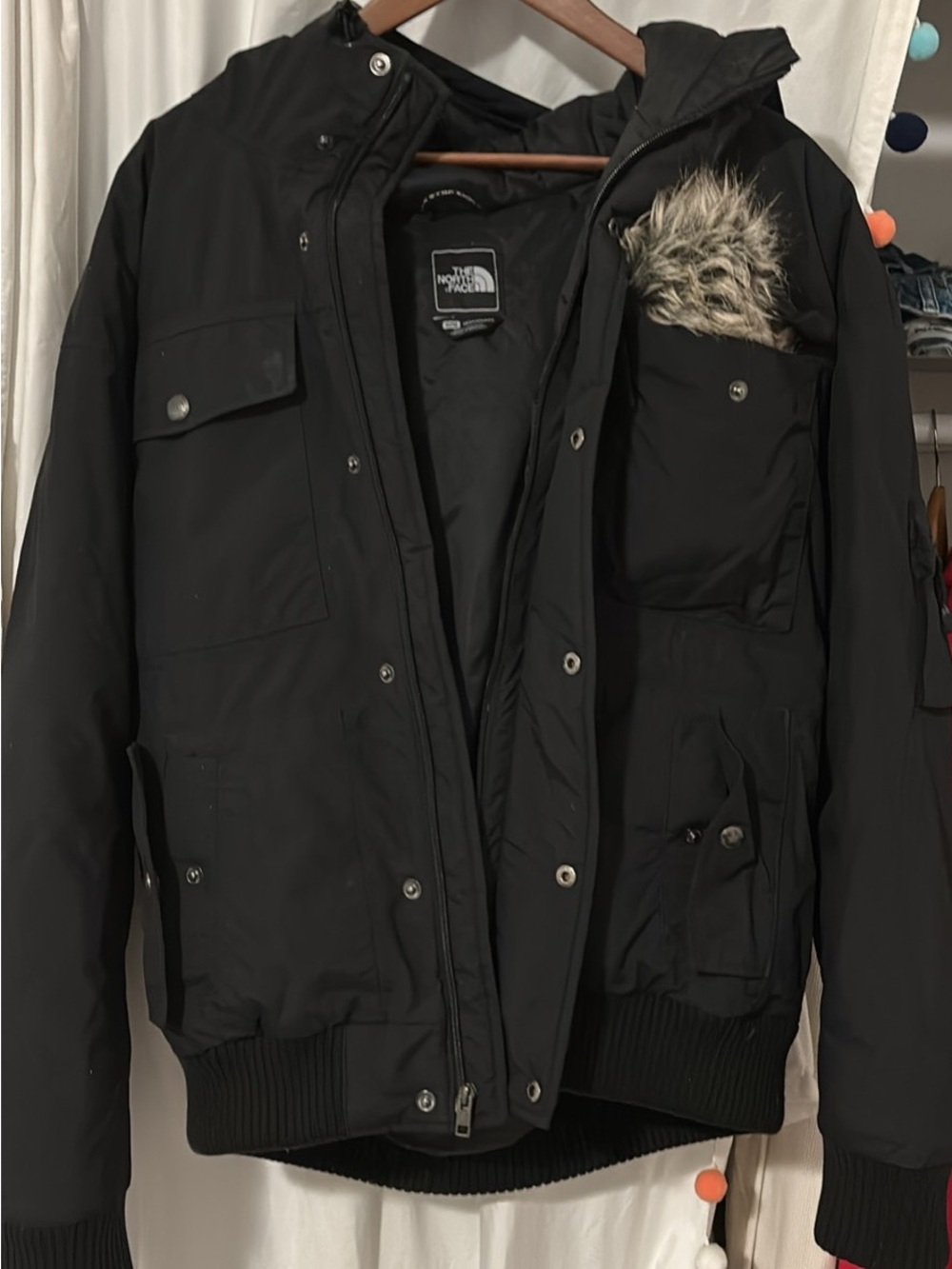 The North Face Men's Black Hooded Insulated Puffer Jacket with Faux Fur Trim